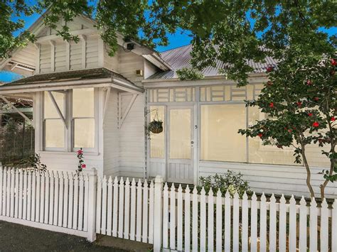 5 sydney avenue geelong vic 3220